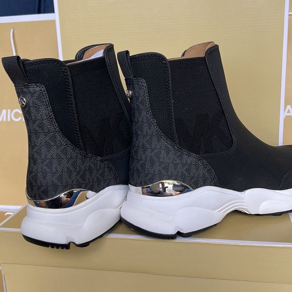 Michael Kors Katrina Bootie Tumbled Leather 49R2KAFE5L - Picture 15 of 16